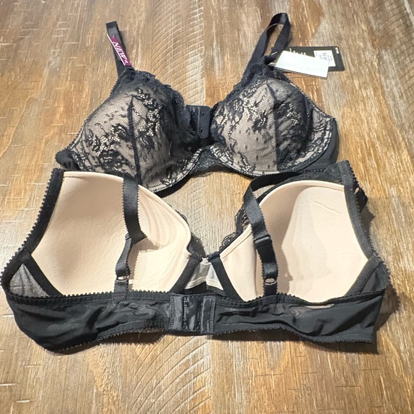 Bras - Picture 2 of 6